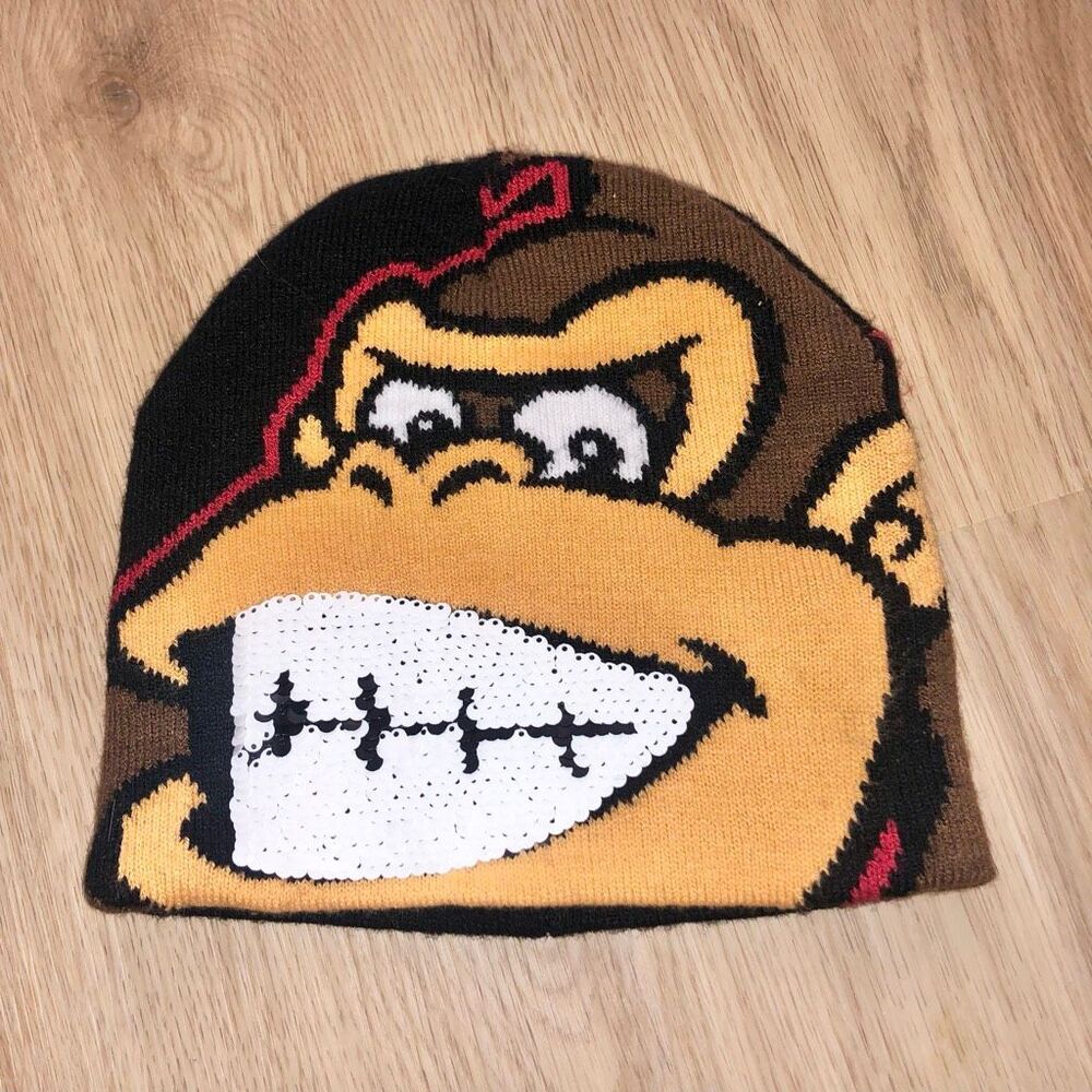 NINTENDO MARIO SUPER DONKEY KONG KNIT BEANIE HAT SEQUIN RARE ONE SIZR